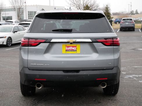 Used 2023 Chevrolet Traverse LT image 6