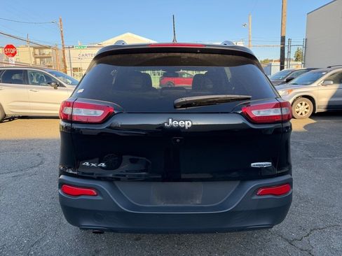 Used 2018 Jeep Cherokee Latitude Plus image 6