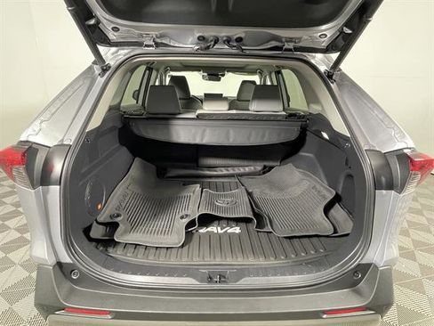 Certified 2022 Toyota RAV4 Limited image 24