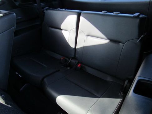 Used 2023 Mitsubishi Outlander SE FWD image 16