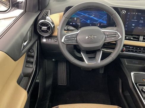 New 2025 Chevrolet Equinox ACTIV image 14