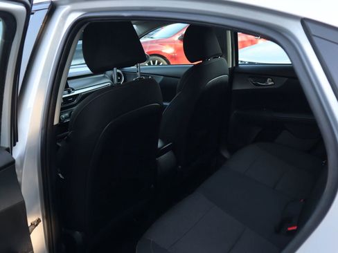 Used 2021 Kia Forte LXS FWD image 11
