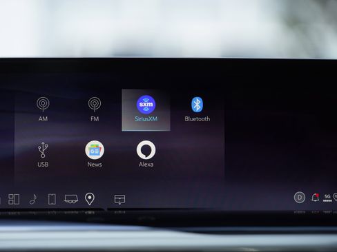 Used 2025 Cadillac Escalade Sport w/ LPO, ONYX Package AWD/4WD image 32