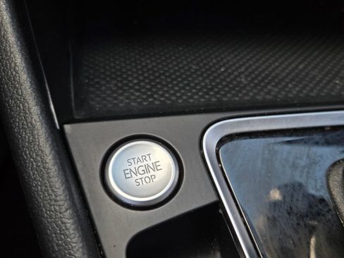 Used 2019 Volkswagen Jetta R-Line FWD image 6