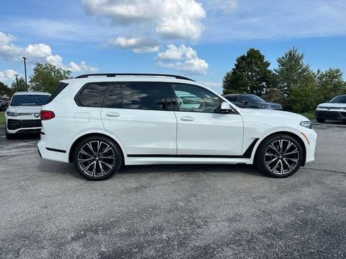 Used 2021 BMW X7 M50i w/ Cold Weather Package AWD/4WD image 8
