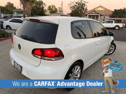 Used 2010 Volkswagen Golf 2-Door image 9