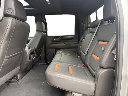 Used 2024 GMC Sierra 2500 AT4 w/ AT4 Premium Plus Package AWD/4WD image 10