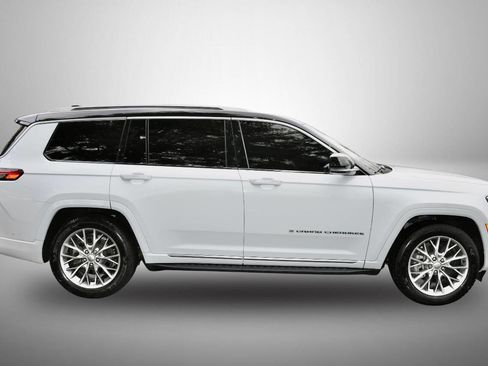 Used 2022 Jeep Grand Cherokee L Summit w/ Advanced Protech Group IV image 8