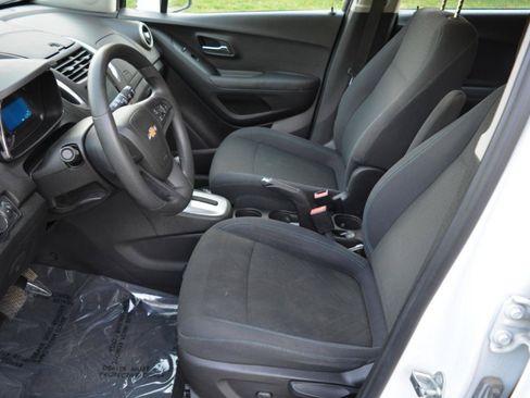 Used 2016 Chevrolet Trax LS w/ LPO, Protection Package AWD/4WD image 11