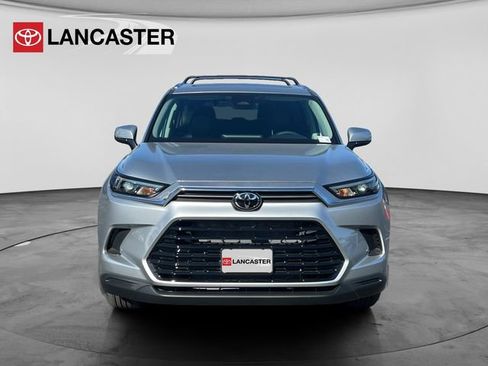 New 2026 Toyota Grand Highlander XLE image 2