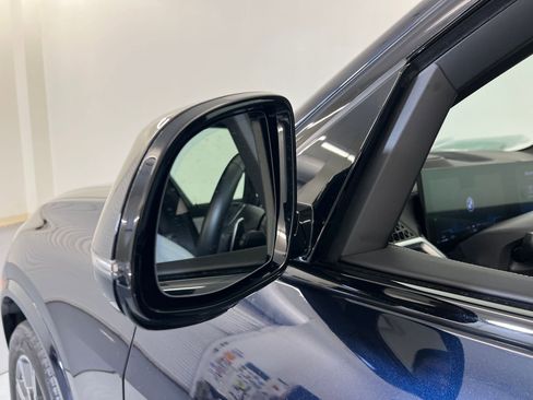 Used 2024 BMW X5 xDrive40i w/ M Sport Package image 21