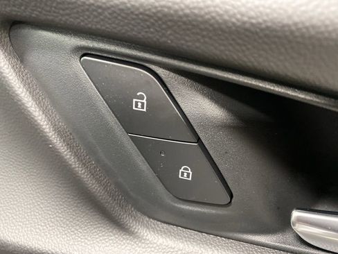 New 2026 Chevrolet Equinox LT w/ Convenience Package II image 28