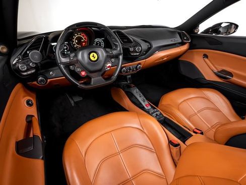 Used 2018 Ferrari 488 Spider RWD image 27