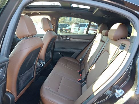 Used 2022 Alfa Romeo Stelvio Ti image 10