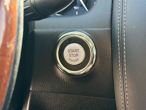 Used 2019 INFINITI QX80 Luxe image 38