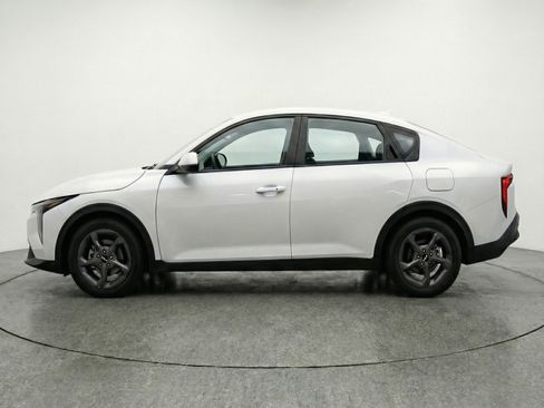 Used 2025 Kia K4 FWD image 4