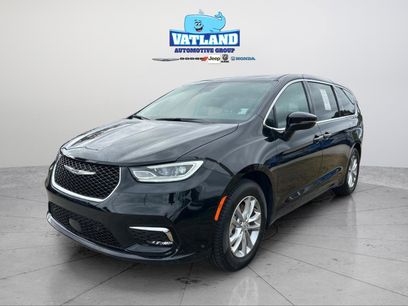 Certified 2026 Chrysler Pacifica Select