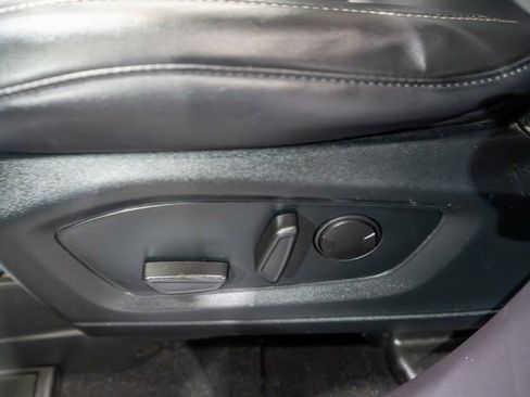 Used 2022 Ford Explorer XLT w/ Equipment Group 202A AWD/4WD image 21