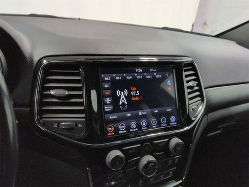 Certified 2021 Jeep Grand Cherokee Laredo X image 28