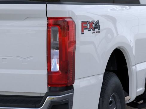 New 2026 Ford F350 XL w/ FX4 Off-Road Package AWD/4WD image 22