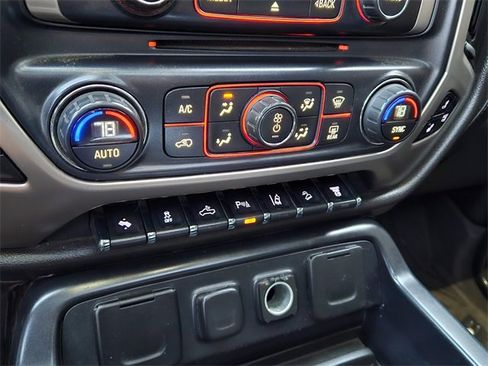 Used 2015 GMC Sierra 3500 Denali w/ Duramax Plus Package image 20