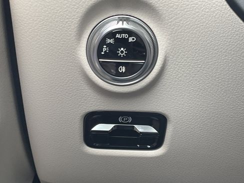 New 2026 Mercedes-Benz CLE 300 4MATIC Coupe image 21