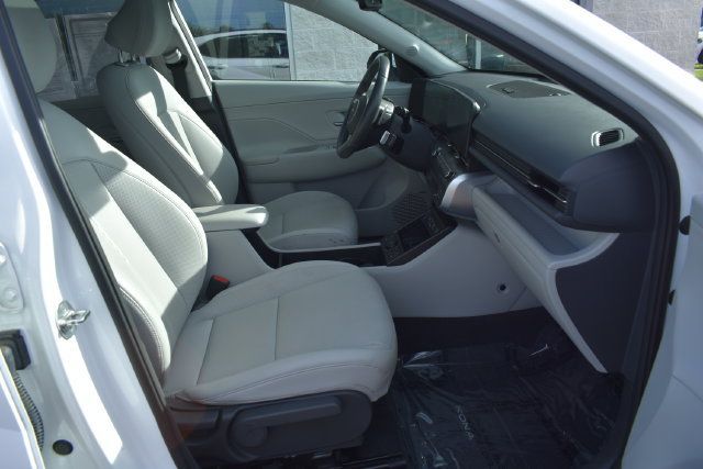 Used 2025 Hyundai Kona Limited AWD/4WD image 45