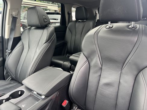 Certified 2023 Acura MDX SH-AWD w/ Technology Package image 9