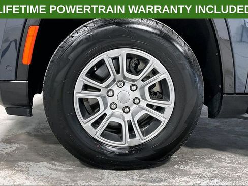 Used 2023 Jeep Wagoneer 4WD w/ Convenience Group I image 11