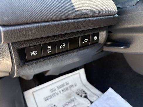 Used 2025 Toyota Camry LE FWD image 23