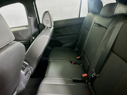 Used 2023 Volkswagen Tiguan SE R-Line image 27