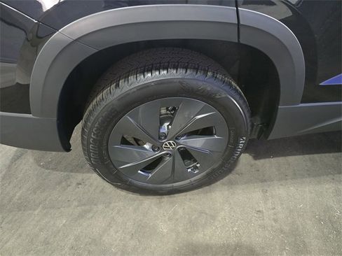 New 2026 Volkswagen Taos S image 22