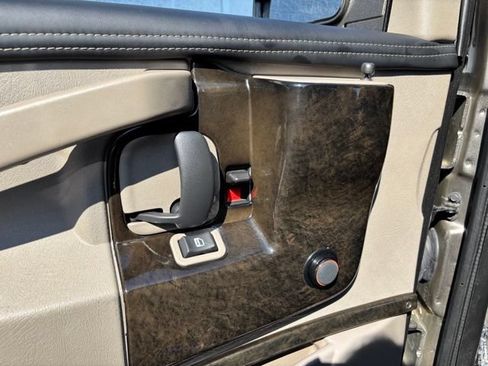 Used 2025 GMC Savana 2500 w/ Driver Convenience Package RWD image 15