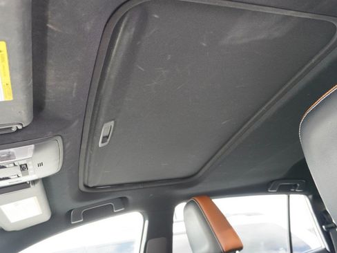 Used 2018 Toyota RAV4 SE w/ Power Extra Value Package FWD image 13
