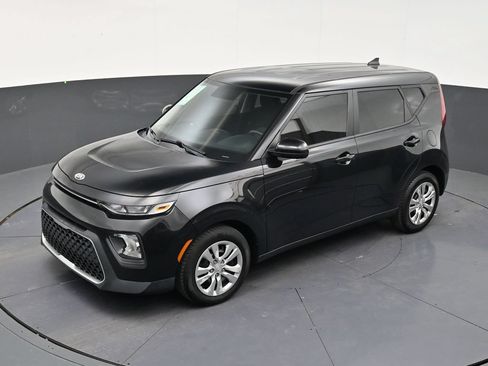 Used 2021 Kia Soul LX FWD image 12