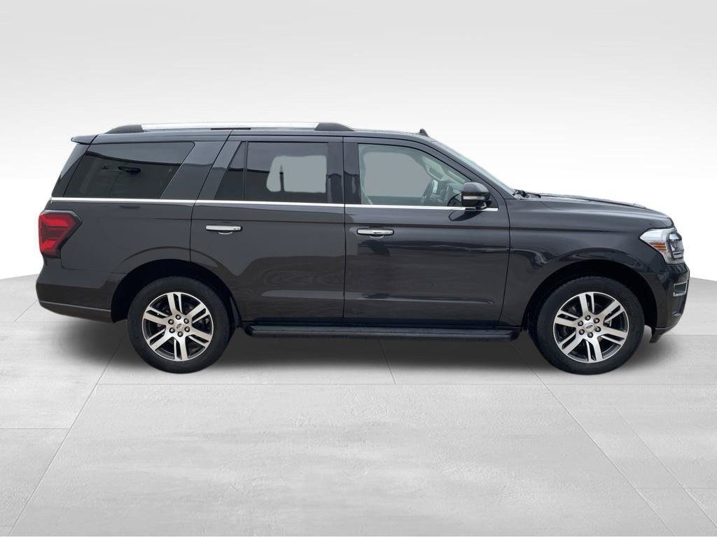 Used 2024 Ford Expedition Limited RWD image 4