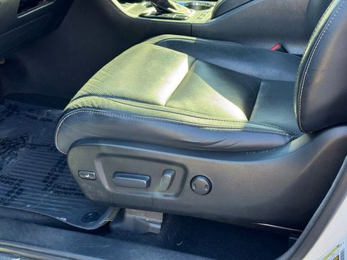 Used 2017 Toyota Highlander Limited image 27