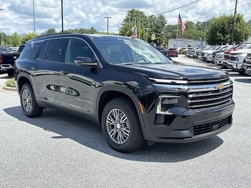 New 2026 Chevrolet Traverse LT image 2