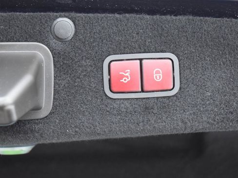 Used 2019 Mercedes-Benz S 560 4MATIC Sedan image 48