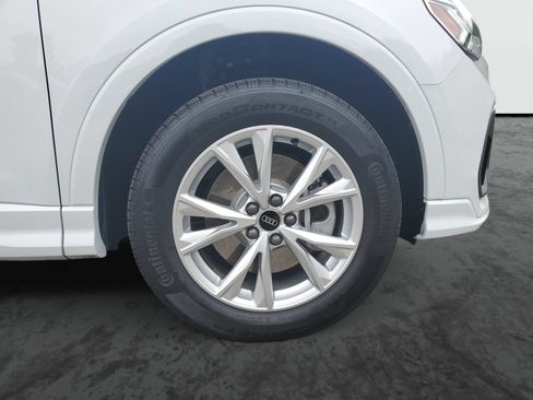 Used 2025 Audi Q3 2.0T Premium w/ Convenience Package AWD/4WD image 6