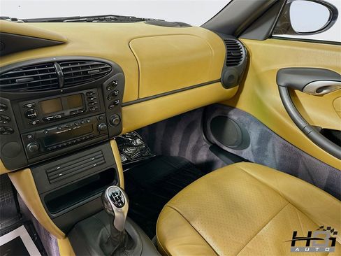 Used 2000 Porsche Boxster image 15