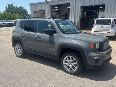 Used 2022 Jeep Renegade Sport w/ Sport Appearance Group