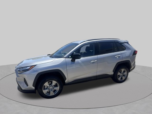 Used 2024 Toyota RAV4 LE AWD/4WD image 4