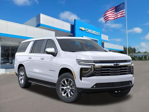 New 2026 Chevrolet Suburban Premier image 7