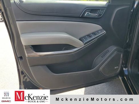 Used 2016 Chevrolet Suburban LT RWD image 9