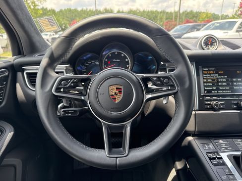 Used 2016 Porsche Macan Turbo AWD/4WD image 24