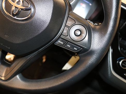 Used 2022 Toyota Corolla LE image 36