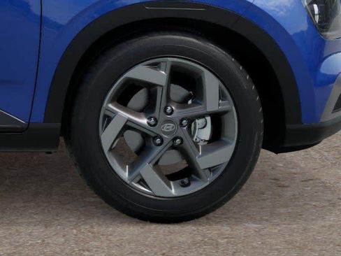 Used 2025 Hyundai Venue SEL FWD image 8