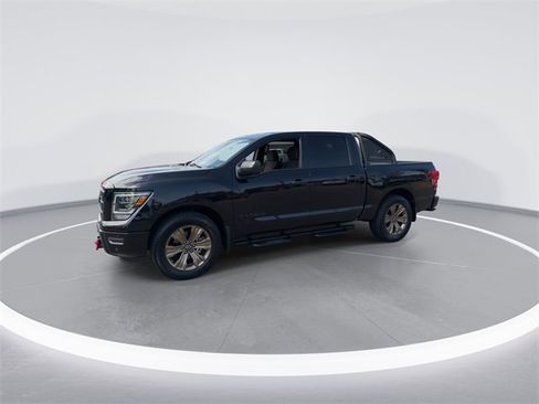 Used 2024 Nissan Titan SV w/ SV Bronze Edition Package image 4