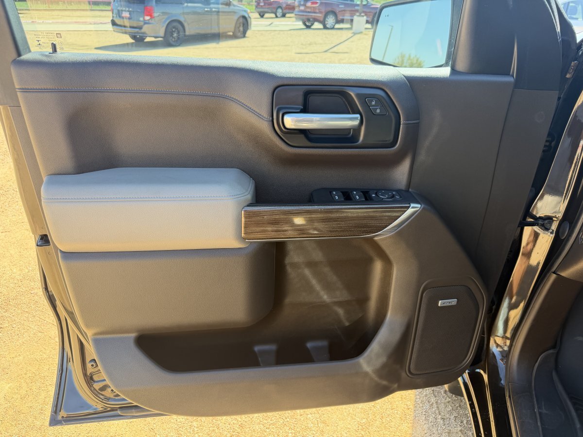 Used 2020 Chevrolet Silverado 1500 RST w/ Texas Edition AWD/4WD image 14